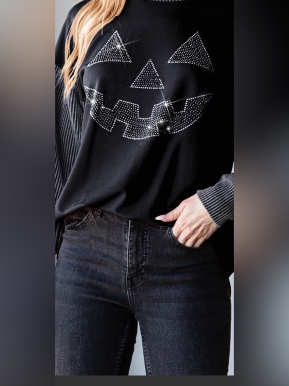 Women's  Black Halloween Jack-O'-Lantern Rhinestone Pullover Hoodie Sweater NWOT